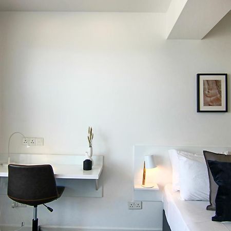 Phaedrus Living: Luxury Suite Nicosia 505 외부 사진
