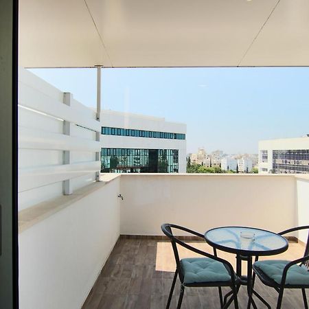 Phaedrus Living: Luxury Suite Nicosia 505 외부 사진