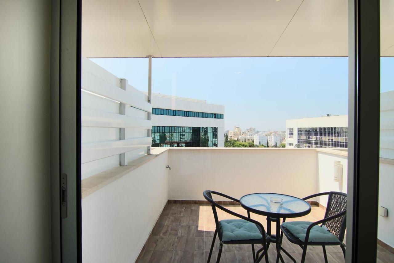 Phaedrus Living: Luxury Suite Nicosia 505 외부 사진